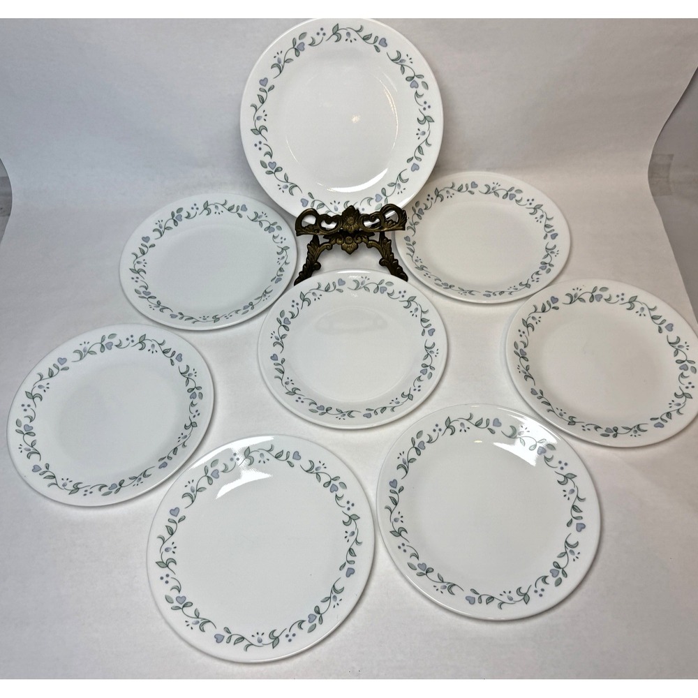 Corelle Country Cottage Salad Plates Lot of 8 6.75" Hearts Green Vines Granny